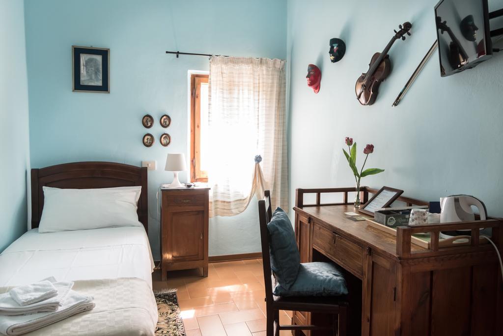 Single Room,448625832:JPEG