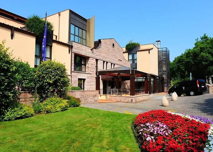 Hotel with Tennis: Bv Grand Hotel Assisi
